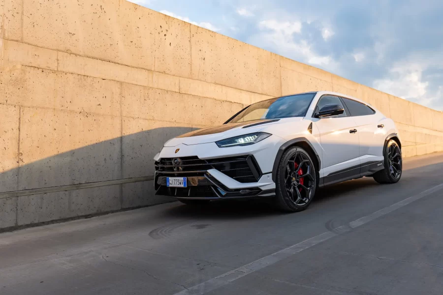 Lamborghini-Urus-1